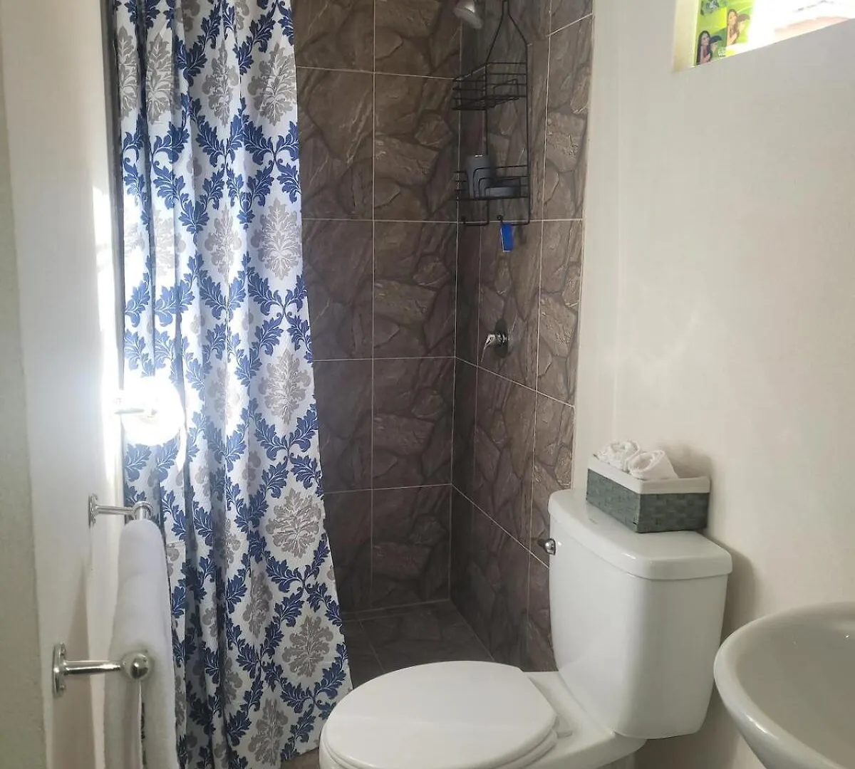 Kingsland Heights Studio كرايست تشيرش